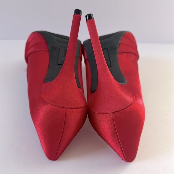 Fioni Night Red Satin Rhinestones High Heels Peep Toe Size 8 1/2 Christmas - Picture 11 of 11
